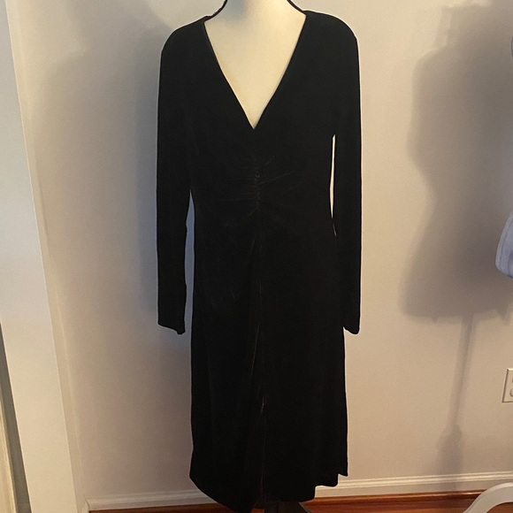 Laundry By Shelli Segal Dresses & Skirts - Laundry by Shelli Segal black velvet NWT size 10 dress